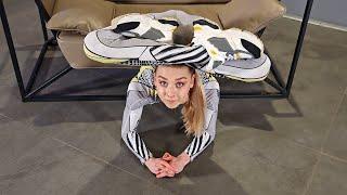 Extreme Contortion in Sneakers. Backbending and Yoga Poses. Flexshow.