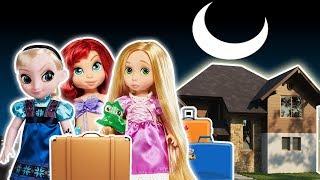  ¡Las Princesas Junior Se cambian de casa ! │ Princesas de Disney!