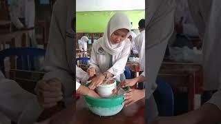 siswi cantik putar kaleng #shortvideo #sekolah