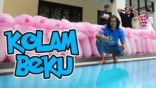 Aku isi Satu LORI AIS BATU dalam kolam