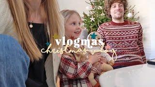 CHRISTMAS DAY: Present Opening, Dinner Decor & Zoom | VLOGMAS