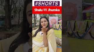 Bhagya Laxmi actress Munira Kudrati aka Shalu flaunting her pleasing Jhumkas