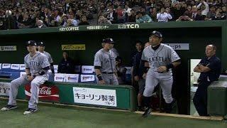 SEA@OAK: Ichiro receives ovation in Tokyo Dome