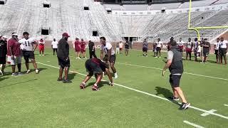 2023 FSU commits Keldric Faulk on defense vs Lucas Simmons on offense.