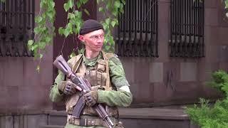 Russian forces advance in Ukraine's Donbas