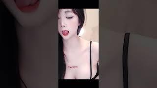 【樱奈】网易cc 微胖 纯欲 美女主播 黑色吊带包臀裙 上空 性感热舞 抖 抖t 表情诱惑