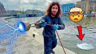 Magnet Fishing in Amsterdam's NEWEST CANAL!