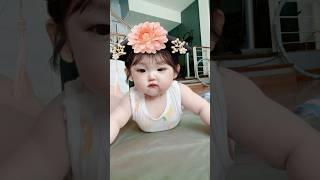 玩宝宝要趁早，嘻嘻 #baby #funnybabyvideos #人类幼崽成长记 #cutebaby #萌娃 #funny #人类幼崽 #人类幼崽到底有多可爱 #大眼萌娃