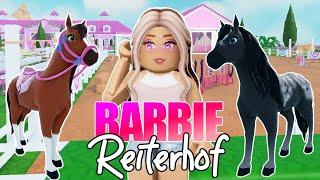 als BARBIE  einen REITERHOF bauen Barbie Dreamhouse  Roblox