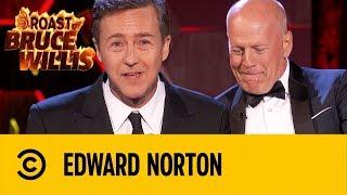 "Mis Hijos No Se Avergüenzan De Mí" | Edward Norton | Roast de Bruce Willis | Comedy Central