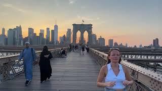 Walking over the Brooklyn Bridge into Manhattan 2024