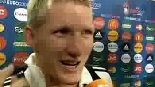 Spanish Players Teasing Schweinsteiger