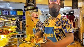 Food in Malaysia | serving food in Pelita Nasi kandar restaurant| local Mamak food