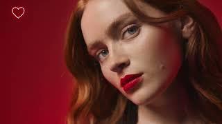 Refill the new SÌ PASSIONE EAU DE PARFUM INTENSE with Sadie Sink