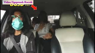 Prank Taxi Online ! Penumpang malah mesum didalam mobil gue  auto gue turunin 