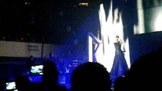 Rihanna - Russian Roulet Live in Frankfurt