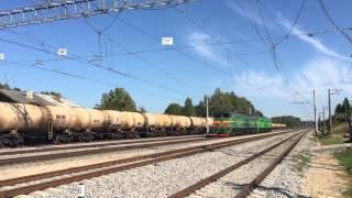 [LDZ] 2 diesel locomotives running light past Aizkraukle station.