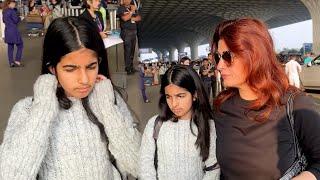 Akshay Kumar’s Daughter Nitara Shy With Twinkle Khanna & Nani Dimple Kapadia at Airport