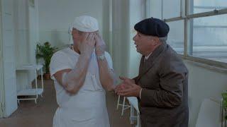 Fantozzi subisce ancora: le divertenti scene in ospedale e l'operazione di Jack Lo squartatore!