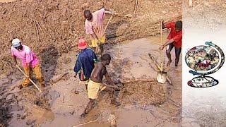 Illegal Diamond Trade Flourishes in Angola (1996)