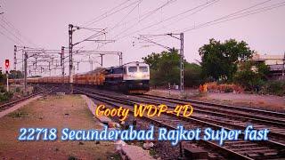 22718 || SECUNDERABAD - RAJKOT SUPER FAST EXPRESS || GOOTY WDP-4D || High speed action