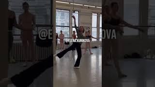 Wonderful practice pirouette combination by the one and only Elena.Kunikova! 