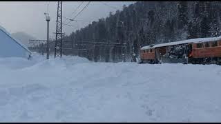 Поезд - снегоуборщик. Лужба. Лавина.