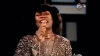 The Supremes' Mary Wilson   Everybody Gets To Go To The Moon Live in Chile 1977