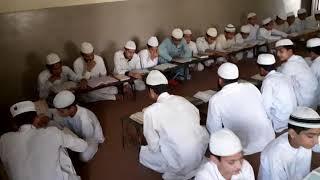 مرکز صراط مستقیم تاج باغ لاہور میں شعبہ حفظ القرآن کی کلاس کا خوبصورت منظر