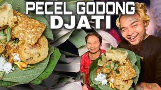 MAKAN PECEL PAKAI GODONG JATI..!!! Pecel bu jimur kuliner nganjuk