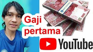 berapa gaji youtuber 1000 subscribers pertama gajian youtuber pemula