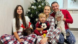 Cutest Christmas Memories with Baby, Sissy and Dog!