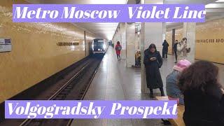 Volgogradsky Prospekt, Moscow Metro, Violet Line - interior view, arrival of the train Fr.2