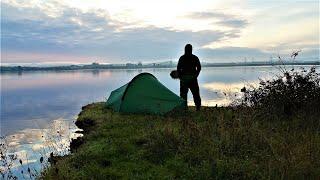 SOLO WILD CAMP ON A LAKE | THAMES ESTUARY AND CLIFFE FORT | WALKING IN KENT: LOWER HIGHAM