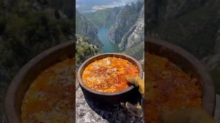 Zirvede Kiremit Tavada Menemen - Cooking menemen in a tile pan at the top