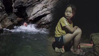 The homeless boy accidentally fell into the abyss and the girl waited for him to return