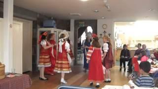 Russian round dance