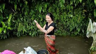 gadis desa montok lagi mandi