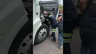 Breakdown in the mountains #youtubeshorts #viral #trending #trucking #video #PA #shortvideo #shorts