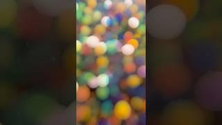 Orbeez in a giant balloon 