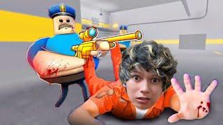 I ESCAPED BUBBA BARRY'S PRISON RUN IN ROBLOX (OBBY)