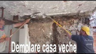 Demolare casa veche.Darimare structura de lemn batrina atacata de termite.Clasificarea deseurilor.