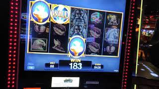 Играю первый раз в казино в Лас Вегасе на автомате. Как грузчики в казино играли.