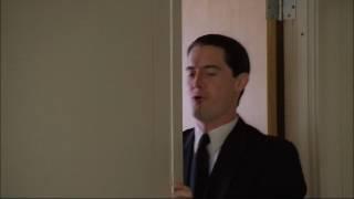 Twin Peaks: Agent Dale Cooper flirting with (the invisible) Diane