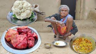 100 year old widow grandma cooking PIG MEAT CURRY with Cauliflower recipe ||Village life grandma