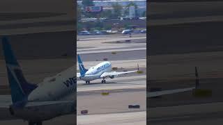 WestJet Boeing 737 impressive Sky Harbor takeoff