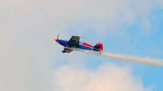 Extra 300S STUNS Crowd: 10G Aerobatic Masterclass - 2024 Lake Cumberland Air Show