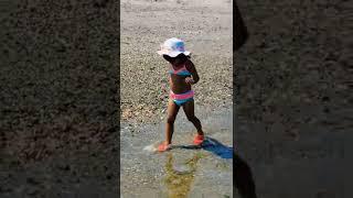 Bikini baby in beach️️