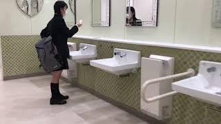 Masuk ke Dalam Toilet Mewah di Jepang