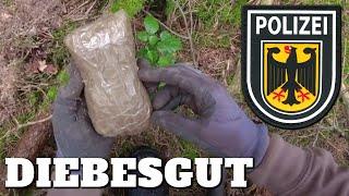 Diebesgut (+ Polizeibesuch ) mit dem Metalldetektor im Wald gefunden  ( Sondeln / Schatzsuche )